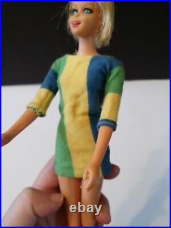 1966 MATTEL VINTAGE BARBIE TWIGGY DOLL MOD OUTFIT green BOOTS