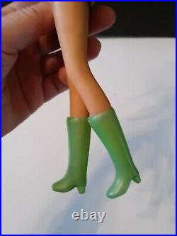 1966 MATTEL VINTAGE BARBIE TWIGGY DOLL MOD OUTFIT green BOOTS