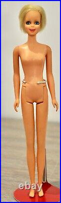 1966 Vintage Mattel Barbie TWIGGY Doll London's Top Model Twist N' Turn #1185