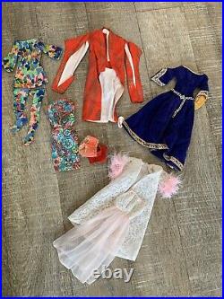 2x Vintage 1966 Twist N Turn Barbie Dolls Blonde+Brunette Japan + Case + Clothes