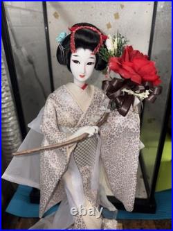 A Fabulous Vintage Japanese Geisha Doll with 21 Glass Case
