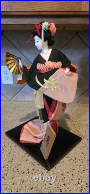 A Fabulous Vintage Japanese Geisha Doll with 21 Glass Case A Fabulous Vintage Japanese Geisha Doll with 21 Glass Case