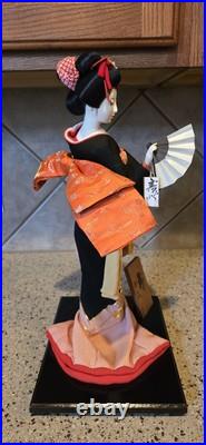 A Fabulous Vintage Japanese Geisha Doll with 21 Glass Case A Fabulous Vintage Japanese Geisha Doll with 21 Glass Case