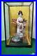 Antique_Japanese_Geisha_doll_in_Kimono_silk_in_glass_case_20_5_52cm_Vintage_01_rxj