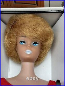 Barbie #850 Blonde Bubblecut With white lips in her Box