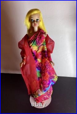 Barbie FLOATING GARDENS #1696 1967 Earrings Bracelets Red shoes Japan No Doll