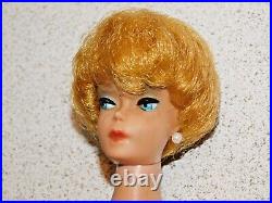 Barbie VINTAGE Blonde 1961 BUBBLECUT BARBIE Doll