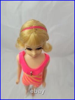 Beautiful Blonde TNT Short Flip Francie Vintage Barbie
