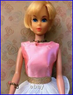 Beautiful Vintage Blonde Hair Fair Barbie on Standard Pink Body! GORGEOUS DOLL