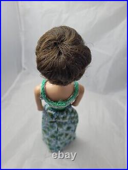 Gorgeous Vintage Brunette Bubblecut Barbie