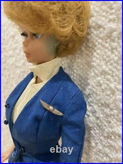 Japan Bubble Cut Barbie in American Airlines Outfit #984 Titian Hair Blue Eyes