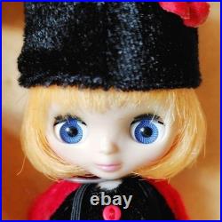(NIB) Vintage 2007 petite Blythe Doll Bitsy Bug Hasbro Japan