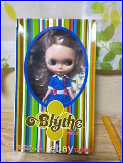 Neo Blythe French Trench Figure Doll TAKARA TOMY Japan withBOX Vintage 2004 Neo Blythe French Trench Figure Doll TAKARA TOMY Japan withBOX Vintage 2004