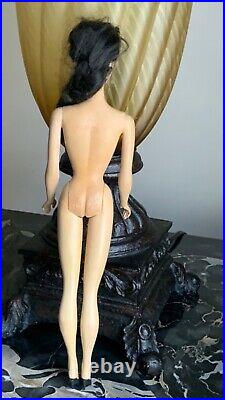 Original Vintage 1959 Mattel Brunette Straight Leg Barbie. Japan