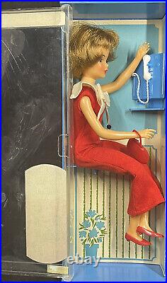 Pos'n Tammy Doll In Telephone Booth Box With Original Outfit + Purse Mint Vintage