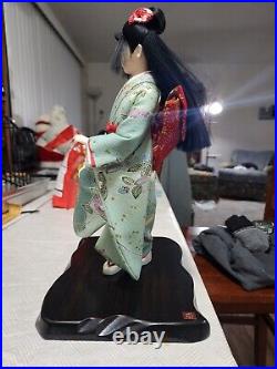 RARE 12 Vintage Japanese Kuzuki The Giesha Doll With Wooden Stand #4633