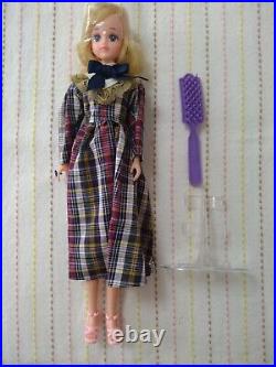 Rare! Takara Barbie's Friend First generation Ellie Fashion Doll Vintage 1984