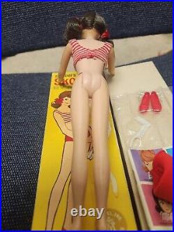 Scooter Skipper's Friend Original Stand Box 1040 Brunette Mattel Barbie Vintage