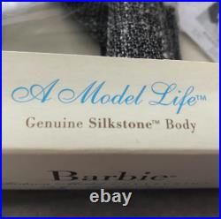 Silkstone Fashion Model NRFB A MODEL LIFE BARBIE GIFTSET 2002 Used DHL shipping