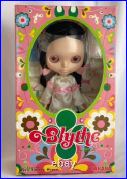 Takara Blythe Very Cherry Berry Doll Neo Blythe Vintage Style Boxed Japan Takara Blythe Very Cherry Berry Doll Neo Blythe Vintage Style Boxed Japan