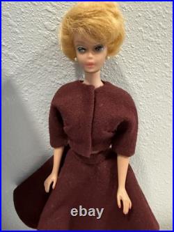 VINTAGE 1958 BUBBLE CUT BARBIE DOLL With1962 BLUE CASE & CLOTHES LOT