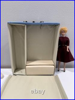 VINTAGE 1958 BUBBLE CUT BARBIE DOLL With1962 BLUE CASE & CLOTHES LOT