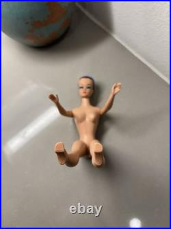 VINTAGE 1964 FASHION QUEEN BARBIE Doll withall Wigs Plus Rare Plat. BlondeGreat