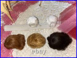 VINTAGE 1964 FASHION QUEEN BARBIE Doll withall Wigs Plus Rare Plat. BlondeGreat