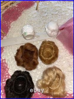 VINTAGE 1964 FASHION QUEEN BARBIE Doll withall Wigs Plus Rare Plat. BlondeGreat