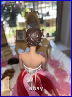 VINTAGE 1964 FASHION QUEEN BARBIE Doll withall Wigs Plus Rare Plat. BlondeGreat