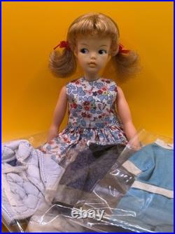 VINTAGE IDEAL TAMMY DOLL JAPANESE EXCLUSIVE with small clothes lot VINTAGE IDEAL TAMMY DOLL JAPANESE EXCLUSIVE with small clothes lot