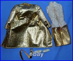 VINTAGE MOD BARBIE INTRIGUE DAZZLING COMPLETE COAT NM WithNO SILVERING ECRU SHOES
