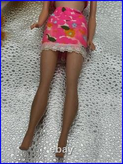 VTG 1962 FASHION QUEEN BARBIE withWigs, Earrings, Stand etc See Pics