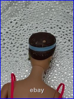 VTG 1962 FASHION QUEEN BARBIE withWigs, Earrings, Stand etc See Pics