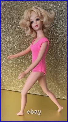 VTG 1969 Barbie FRANCIE Twist'N Turn Doll Blonde Flip Hair Miss Teenage BEAUTY