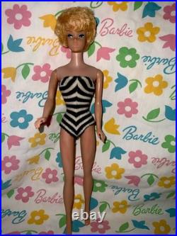 VTG 1st Issue Platinum Barbie Bubble Cut Faded Bubblegum Lips In SS VTG 1st Issue Platinum Barbie Bubble Cut Faded Bubblegum Lips In SS