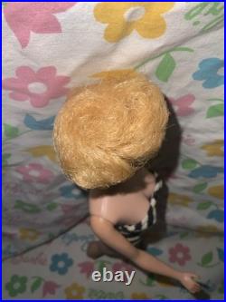 VTG 1st Issue Platinum Barbie Bubble Cut Faded Bubblegum Lips In SS VTG 1st Issue Platinum Barbie Bubble Cut Faded Bubblegum Lips In SS