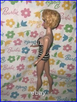 VTG 1st Issue Platinum Barbie Bubble Cut Faded Bubblegum Lips In SS VTG 1st Issue Platinum Barbie Bubble Cut Faded Bubblegum Lips In SS