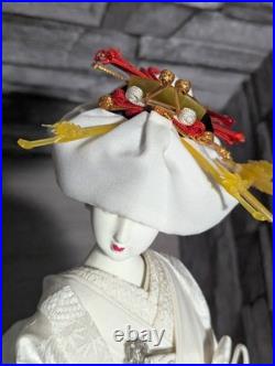 Vintage 18 Japanese Bride Doll White Kimono Wedding Fan Geisha Maiko Crane