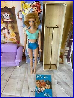 Vintage 1962 Barbie Midge Doll #860 In Original Box withStand Blonde. Pretty Doll