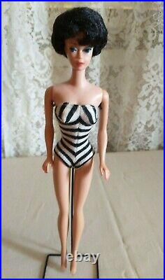 Vintage 1962 Raven Brunette Bubblecut Barbie Doll B&w Swimsuit & 850 Box