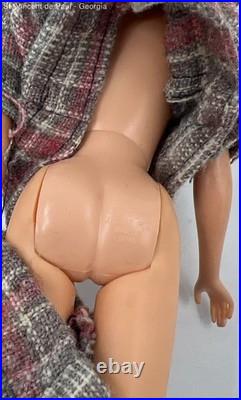 Vintage 1966 Brunette Twist N Turn Doll with TNT Lashes and Bendable Limbs Japan