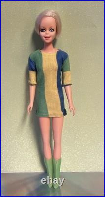 Vintage 1967 Twiggy Doll Blonde Hair With HTF Outfits