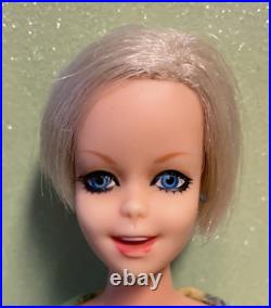 Vintage 1967 Twiggy Doll Blonde Hair With HTF Outfits