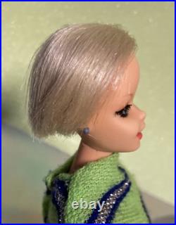 Vintage 1967 Twiggy Doll Blonde Hair With HTF Outfits