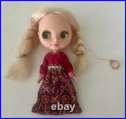 Vintage 1972 Kenner Blythe Doll. Blonde. Draw String Works