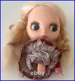 Vintage 1972 Kenner Blythe Doll. Blonde. Draw String Works