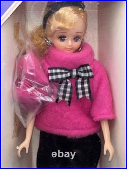 Vintage 1982 Japanese TAKARA Mattel BARBIES FRIEND Fashion Doll ELLIE NRFB Japan