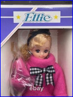 Vintage 1982 Japanese TAKARA Mattel BARBIES FRIEND Fashion Doll ELLIE NRFB Japan