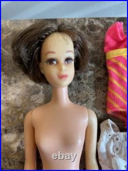 Vintage Barbie 1960s Cousin Francie Brunette Short Flip TNT & Clothes